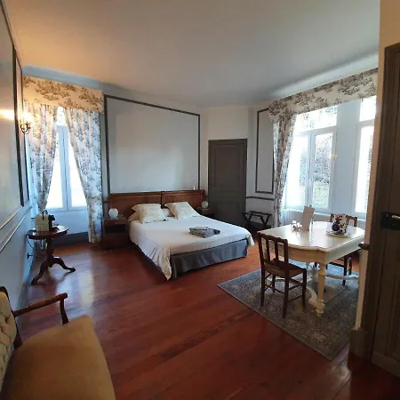 Couette-café Chateau De Bonnevaux Villeneuve-de-Marc