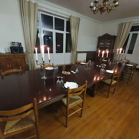 Chateau De Bonnevaux Couette-café 3*